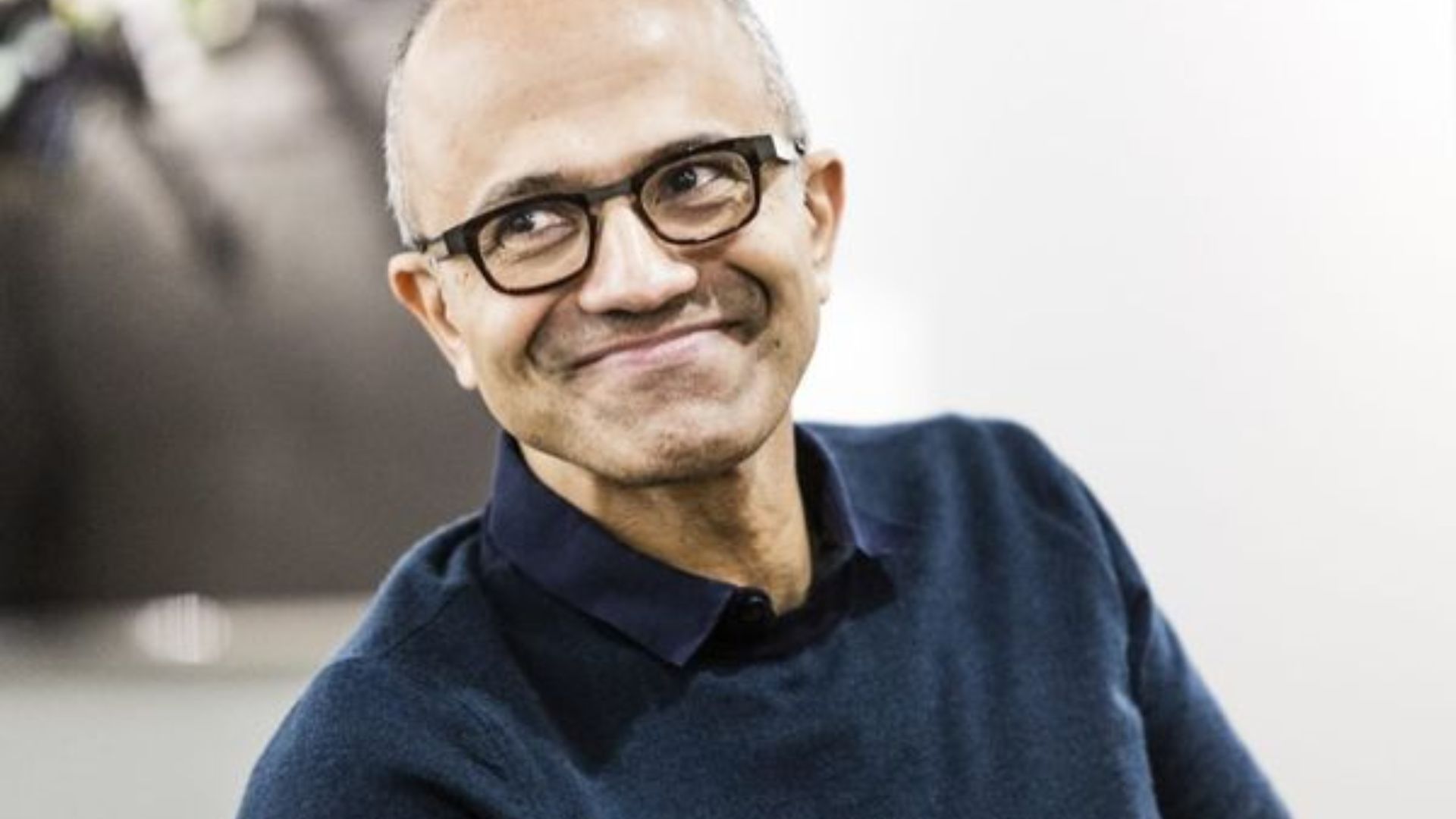 Satya Nadella, PDG de Microsoft, af...