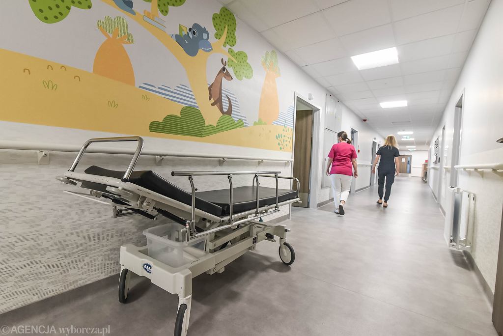 Fillette de 3 ans hospitalisée : e...