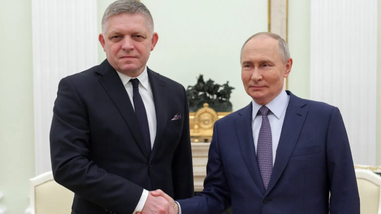 Robert Fico rencontre Vladimir Pout...